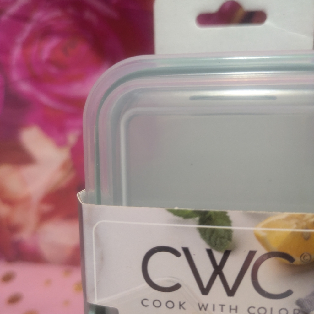 CWC Green Snack & Dip Container - Picture 5 of 13